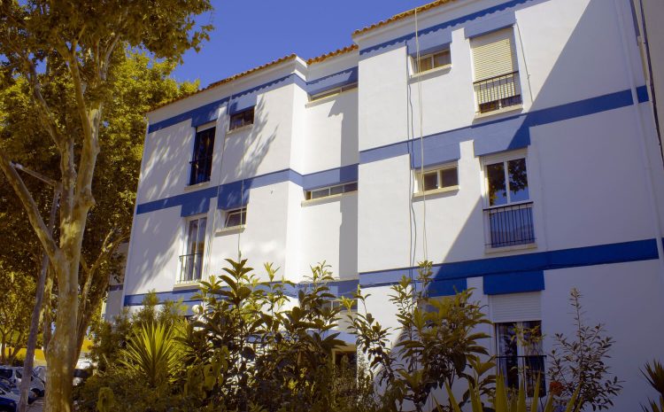  Estoril – Pintura de um prédio residencial