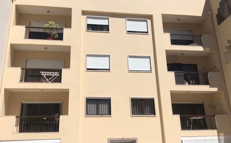  Reparação e pintura da fachada do prédio Estoril №2
