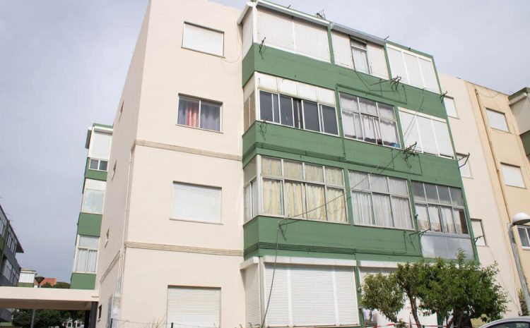  Mais um prédio ganhou um novo visual para mais anos de vida Mercês (Sintra)